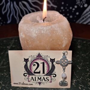 Colgante nudo de bruja con cuarzo Rosa y tetragramatón